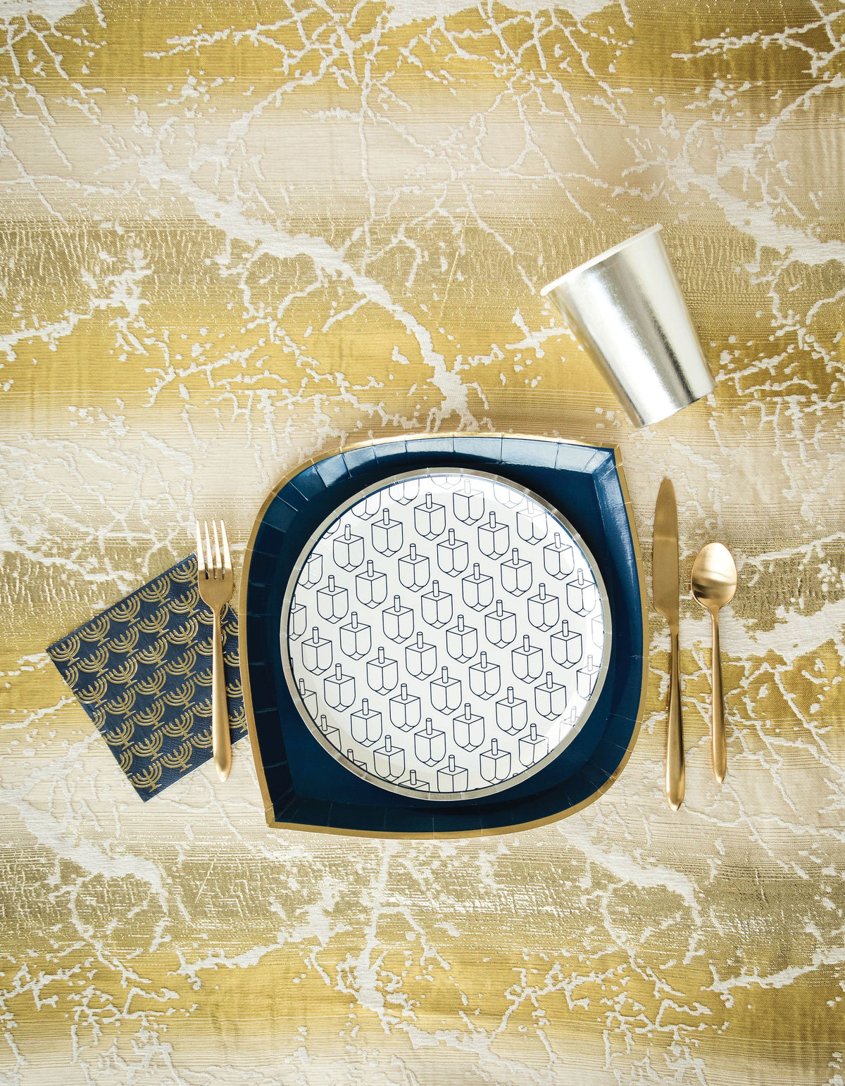 Dreidel Dinner Plate (8 Count)