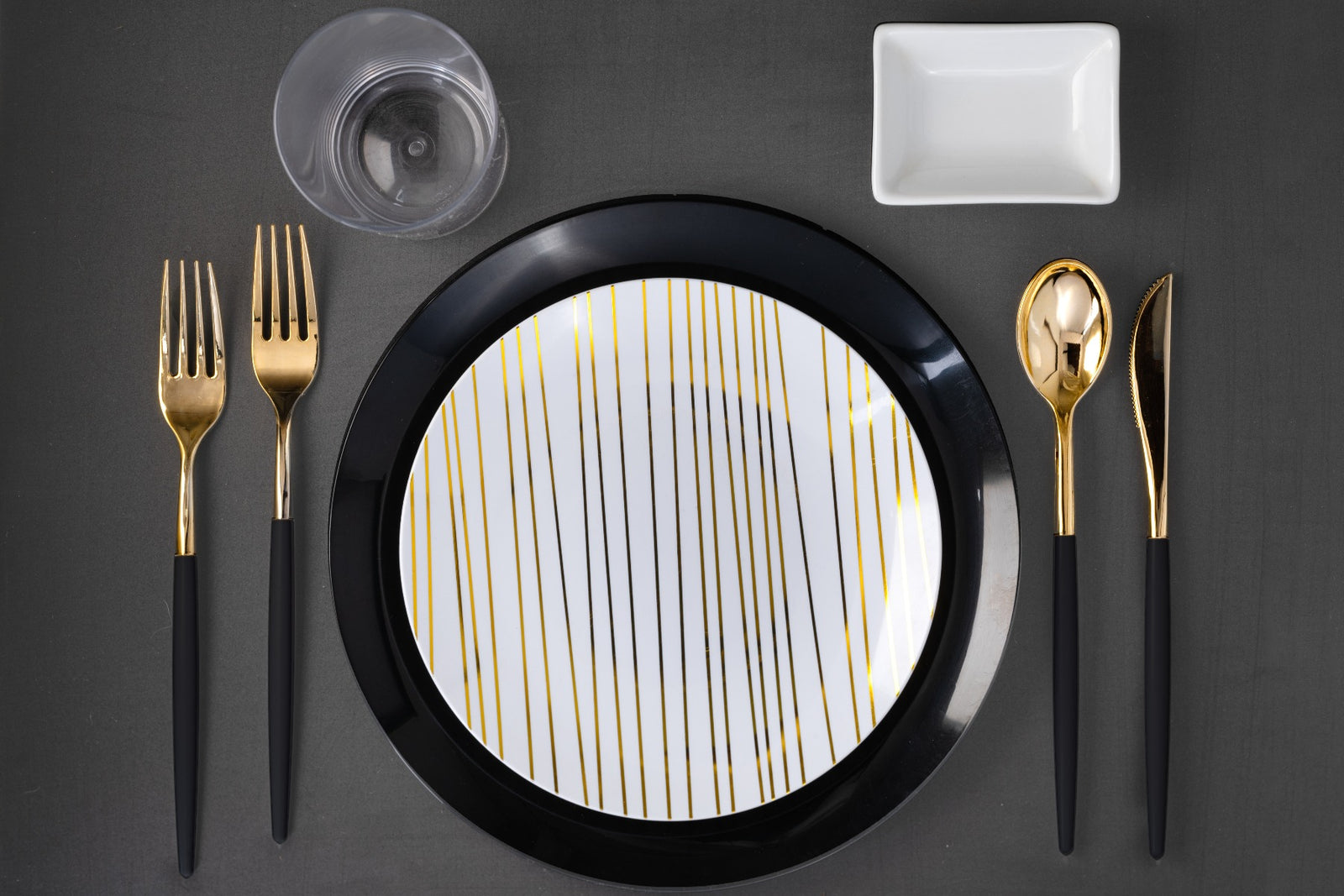 Trendables Black/Gold Cutlery (20 Count)